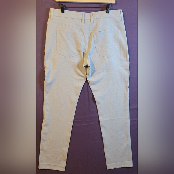 Travis Mathew Men Lightweight Performance Open To Close Grey Golf Pants. Size 36 - Picture 10 of 11